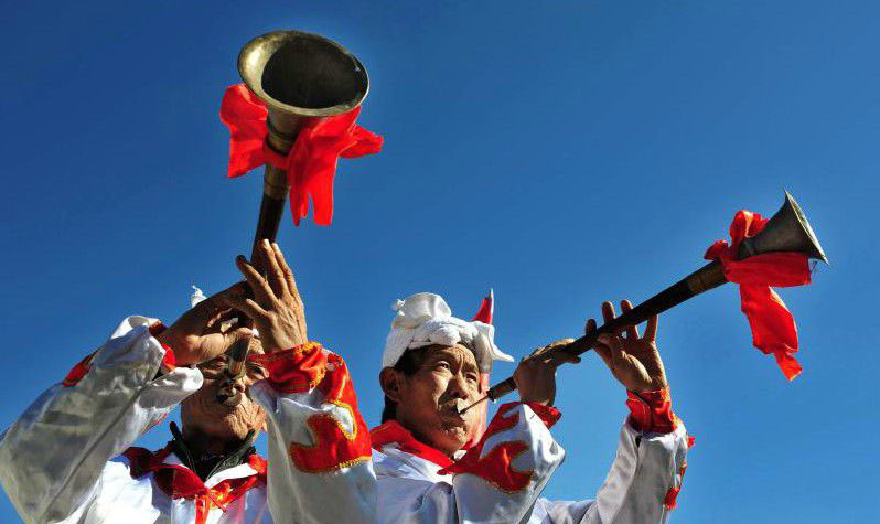 绥米唢呐是陕西陕北人民生活中十分常见的一种传统民俗艺术形式,无论